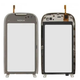Тачскрин для Nokia C7-00 с серебристой рамкой.