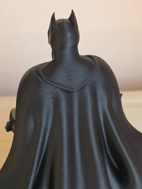 Фигурка БЭТМЕН, 19 см — 3D игрушка, коллекционная модель с плащом